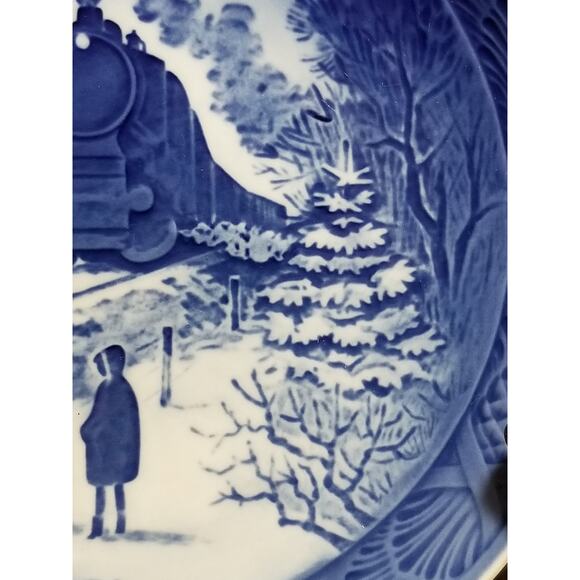 Royal Copenhagen Going Home for Christmas 1973 Plate Porcelain Denmark Vintage - Picture 5 of 12